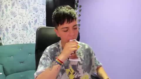 hannah online show from 10/21/25, 02:01