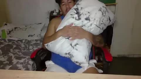 Snapshot of hothunkybear23 chatting on 01/05/25, 12:42 Khel online show from 01/05/25, 12:42