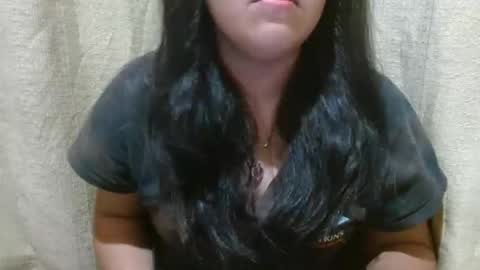 hotiemorenagurl18 online show from 10/07/25, 11:51