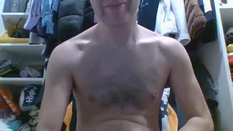 Snapshot of hotitan chatting on 10/29/25, 03:53 hottitan twitter Marianoshcam online show from 10/29/25, 03:53