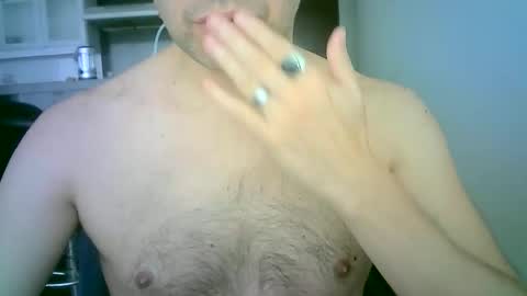 hottitan  twitter Marianoshcam online show from 04/26/26, 02:26