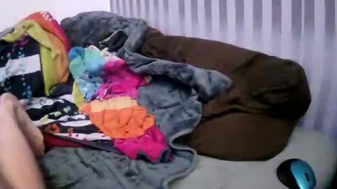 hotjakelu online show from 03/03/25, 05:42