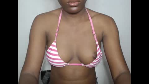 hotjessie0 online show from 02/12/25, 04:44