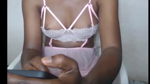 hotjessie0 online show from 09/15/25, 04:45