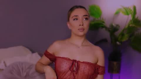 Snapshot of hotjessxx chatting on 12/05/25, 05:05 Maria online show from 12/05/25, 05:05