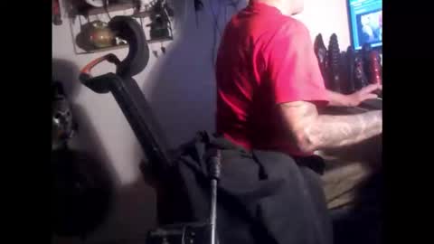 Snapshot of hotkinkytat chatting on 10/18/25, 08:42 hotkinkytat online show from 10/18/25, 08:42