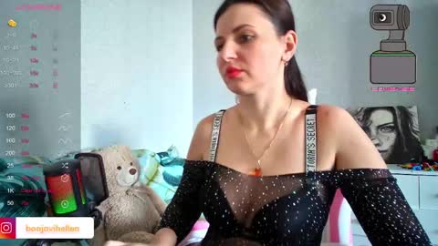 Snapshot of hotkleoo chatting on 02/28/25, 11:03 MistressM online show from 02/28/25, 11:03