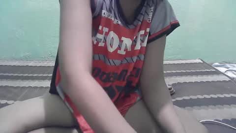Snapshot of hotladypinay32 chatting on 03/12/25, 07:02 hotladypinay32 online show from 03/12/25, 07:02