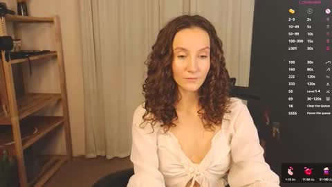 Snapshot of hotlaracroft chatting on 09/29/25, 03:28 Allison online show from 09/29/25, 03:28