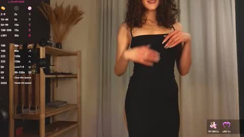 Snapshot of hotlaracroft chatting on 10/01/25, 05:19 Allison online show from 10/01/25, 05:19