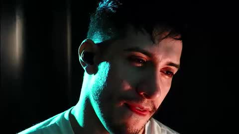 Hotlatinking online show from 10/03/25, 06:49