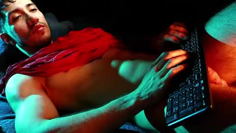Snapshot of hotlatinking chatting on 05/16/26, 04:09 Hotlatinking online show from 05/16/26, 04:09
