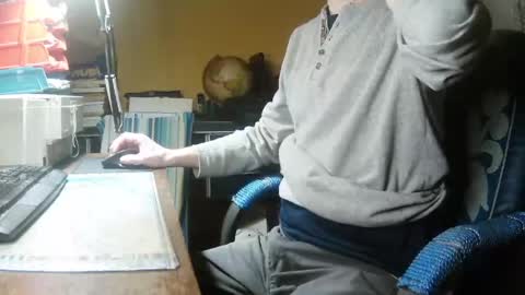 Snapshot of hotleopold chatting on 05/12/26, 09:56 hotleopold online show from 05/12/26, 09:56