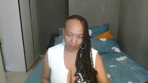 hotlilya online show from 06/10/26, 07:40