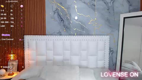 Snapshot of hotlittlechill chatting on 01/13/25, 02:11 hotlittlechill online show from 01/13/25, 02:11