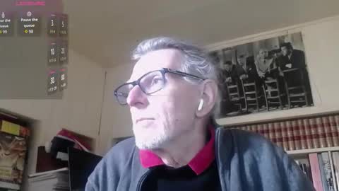Snapshot of hotlux_54 chatting on 03/29/26, 01:22 hotlux_54 online show from 03/29/26, 01:22