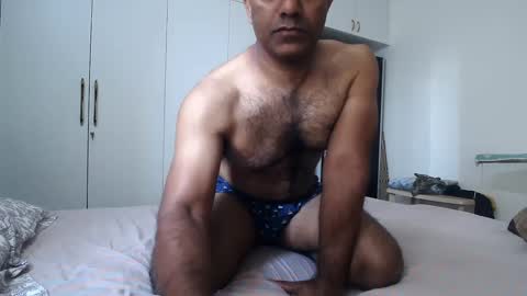 hotm_on_cam online show from 12/31/24, 05:55