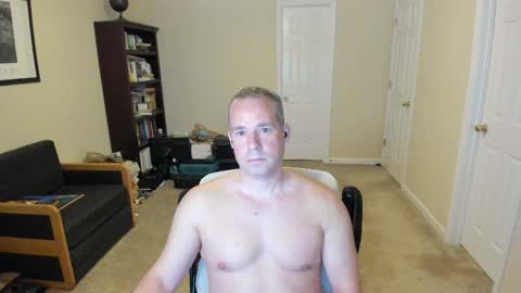 hotmale4u692000 online show from 05/11/26, 02:50