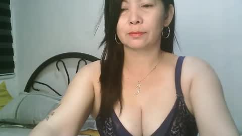 hotmamajen4u online show from 12/14/25, 12:05