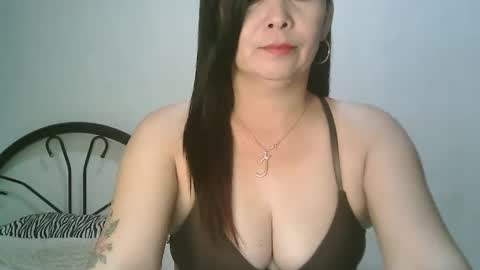 Snapshot of hotmamajen4u chatting on 02/06/26, 05:12 hotmamajen4u online show from 02/06/26, 05:12
