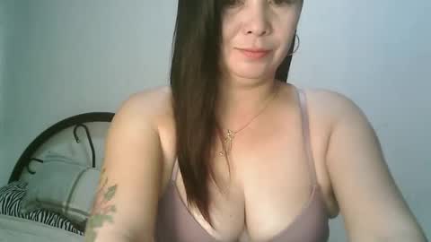 Snapshot of hotmamajen4u chatting on 03/02/26, 01:41 hotmamajen4u online show from 03/02/26, 01:41