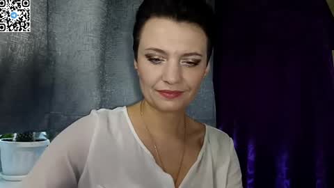 Snapshot of hotmamaqueen234 chatting on 05/11/26, 01:17 hotmamaqueen234 online show from 05/11/26, 01:17