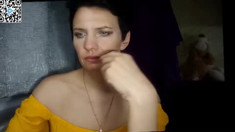 hotmamaqueen234 online show from 06/15/26, 07:27