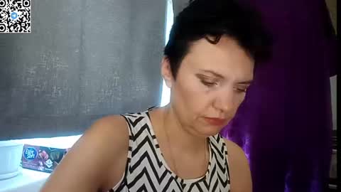 hotmamaqueen234 online show from 06/18/26, 11:58