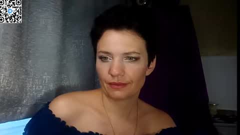 hotmamaqueen234 online show from 06/22/26, 07:05