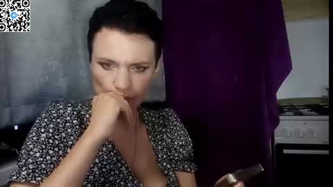 hotmamaqueen234 online show from 06/25/26, 11:53