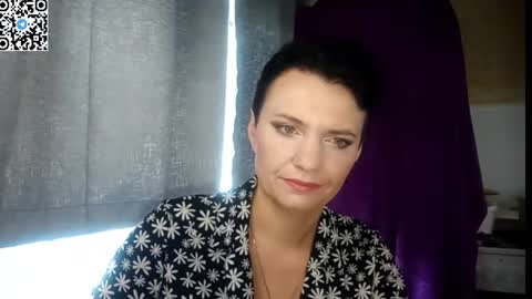 hotmamaqueen234 online show from 06/27/26, 07:46