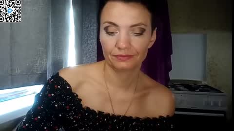 hotmamaqueen234 online show from 07/03/26, 12:00