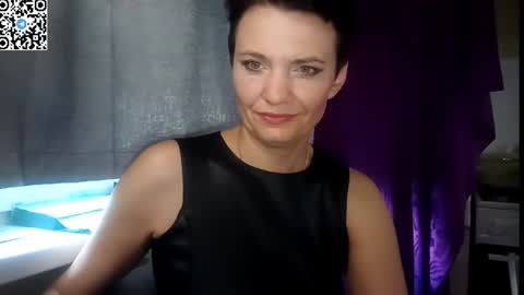 hotmamaqueen234 online show from 07/15/26, 11:15