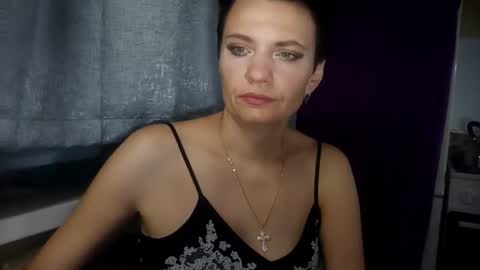 hotmamaqueen234 online show from 07/23/26, 12:02