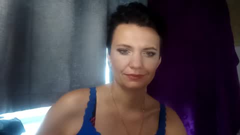 hotmamaqueen234 online show from 07/26/26, 08:10