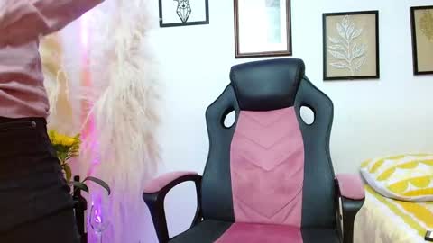 mathew online show from 02/04/25, 09:52