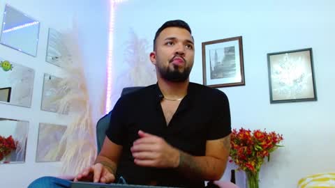 mathew online show from 02/07/25, 09:26