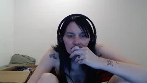 hotmodel1984 online show from 06/05/26, 10:37
