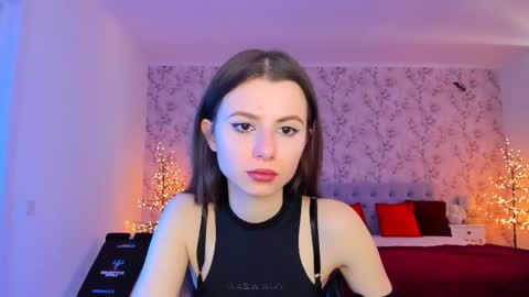 hotmolly_ online show from 04/15/26, 09:49