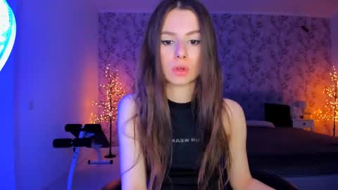 hotmolly_ online show from 05/10/26, 06:35