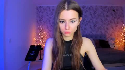 hotmolly_ online show from 06/07/26, 06:22