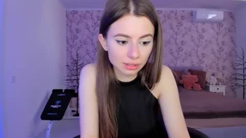 hotmolly_ online show from 07/15/26, 09:58