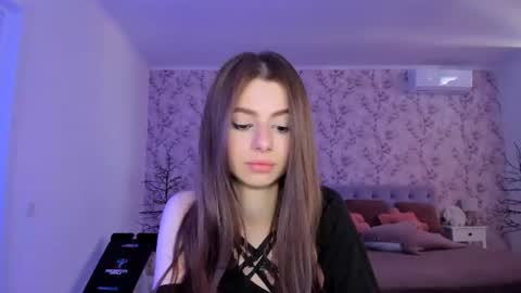 hotmolly_ online show from 07/17/26, 09:38