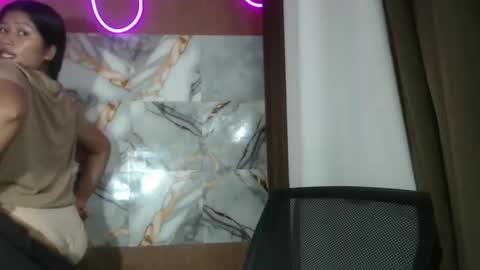 Snapshot of hotmorena_finger chatting on 05/15/26, 11:01 Analiza online show from 05/15/26, 11:01