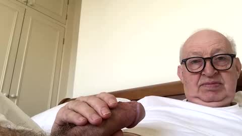 hotmuff99 online show from 02/22/25, 09:01