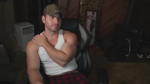 Snapshot of hotmuscles6t9 chatting on 10/08/25, 03:15 hotmuscles6t9 online show from 10/08/25, 03:15