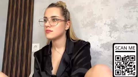 hotmusex online show from 06/11/26, 01:20