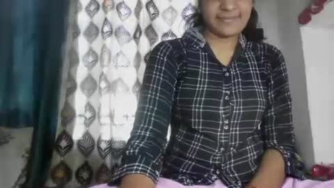 lola online show from 12/04/24, 07:39