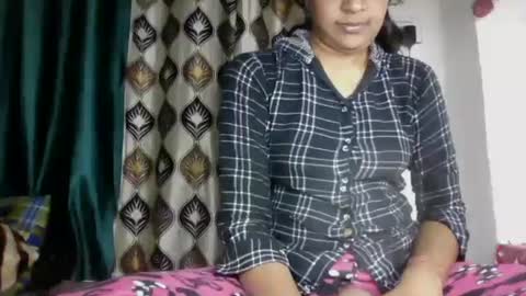 lola online show from 12/17/24, 02:44