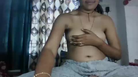 lola online show from 02/08/25, 07:48